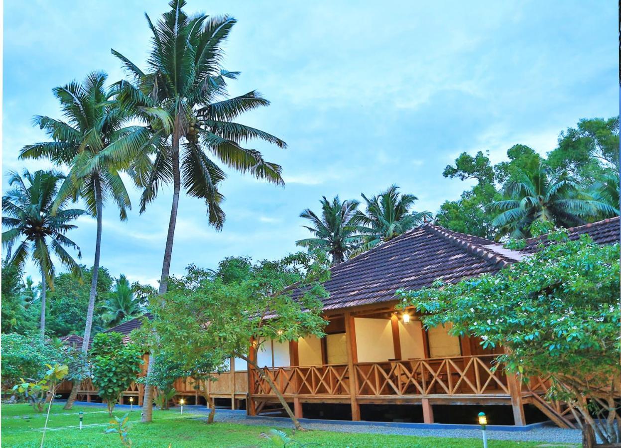 Estuary Sarovar Premiere Poovar Island Eksteriør bilde