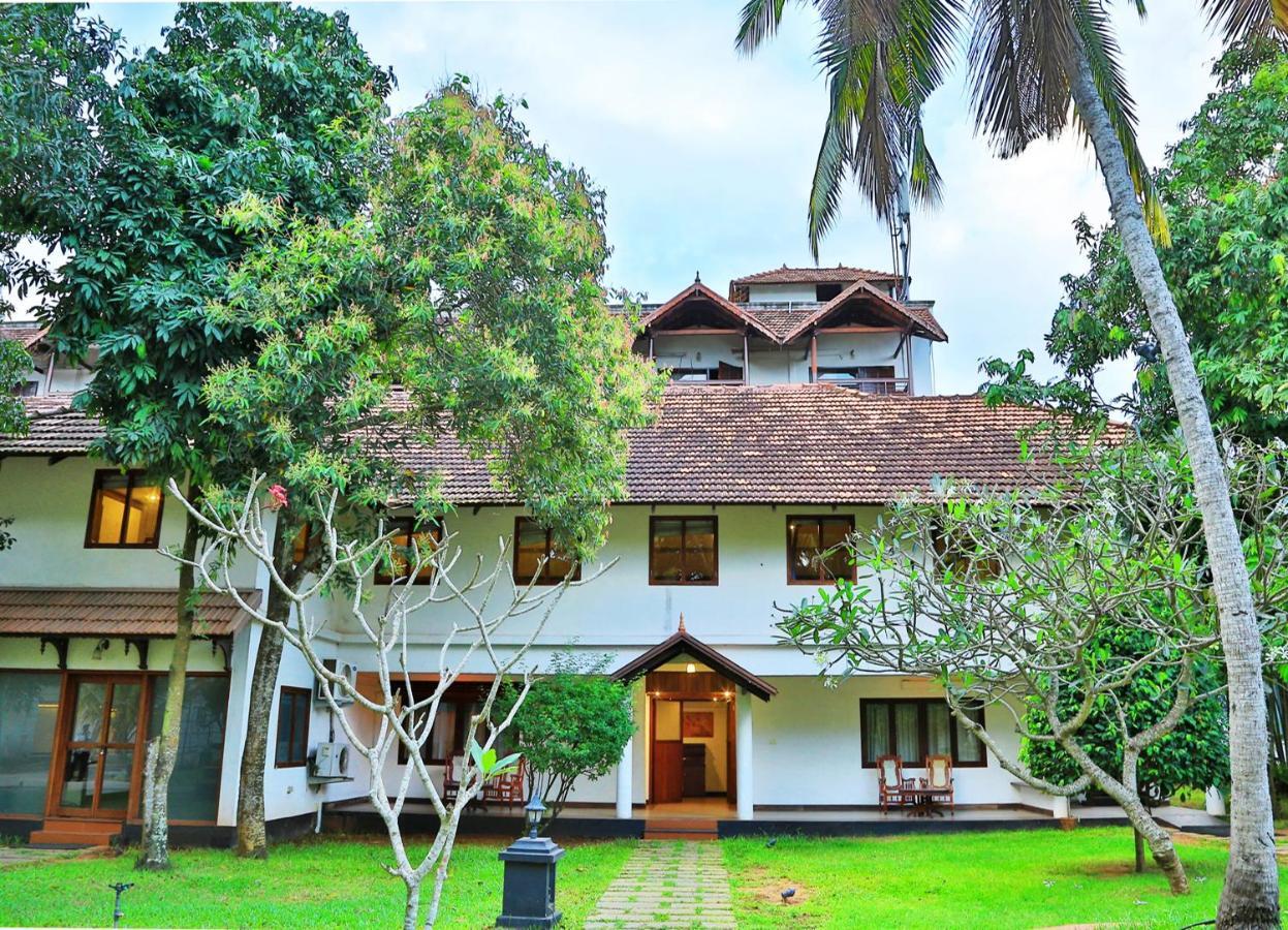 Estuary Sarovar Premiere Poovar Island Eksteriør bilde